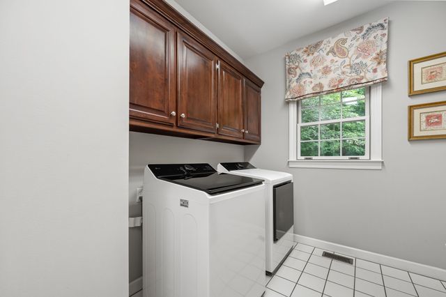 189 Turkey Creek Dr, Tullahoma, TN 37388