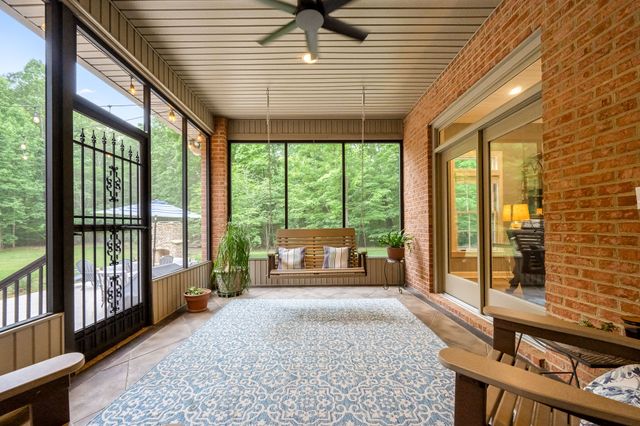 189 Turkey Creek Dr, Tullahoma, TN 37388