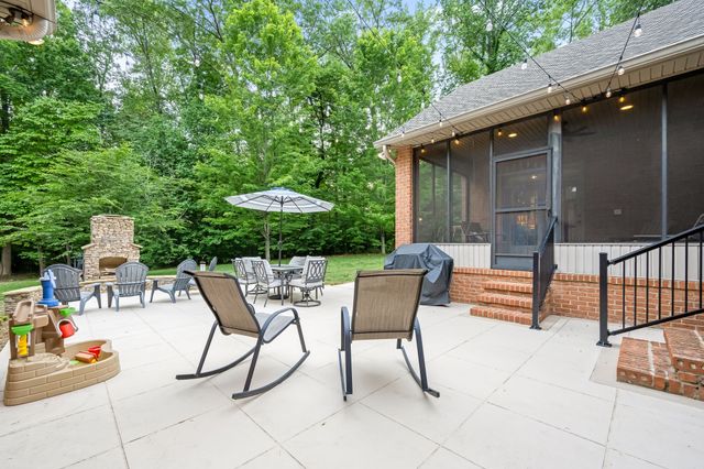 189 Turkey Creek Dr, Tullahoma, TN 37388