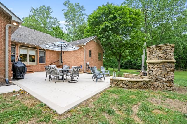189 Turkey Creek Dr, Tullahoma, TN 37388