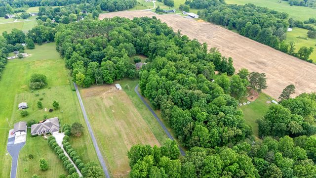 189 Turkey Creek Dr, Tullahoma, TN 37388