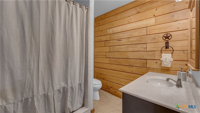 872 CR 430, San Saba, TX 76877