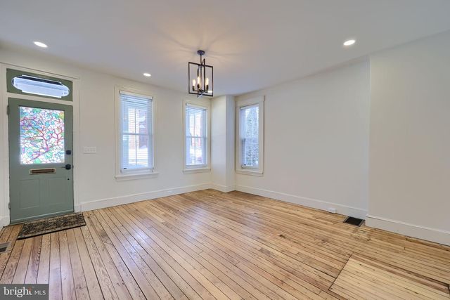 134 S 2ND ST, Columbia, PA 17512