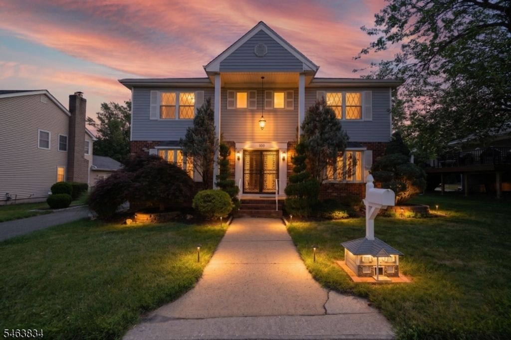100 Howell Ave, Woodbridge Twp., NJ 08863 — exterior