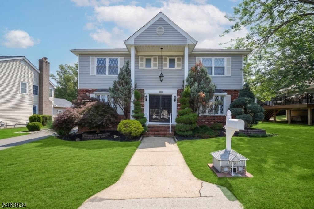 100 Howell Ave, Woodbridge Twp., NJ 08863 — photo 2