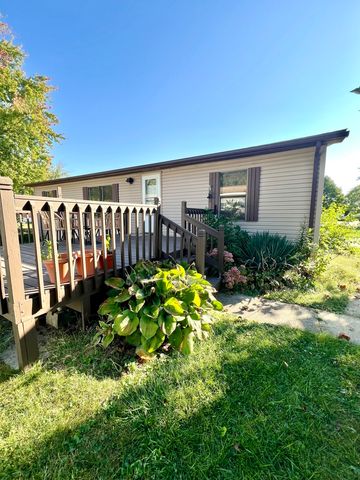 84 Birch Drive, Sandwich, IL 60548