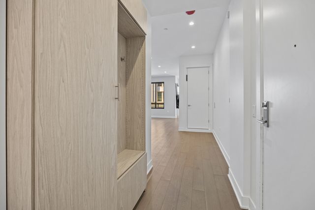 305 S Racine Avenue PHD, Chicago, IL 60607