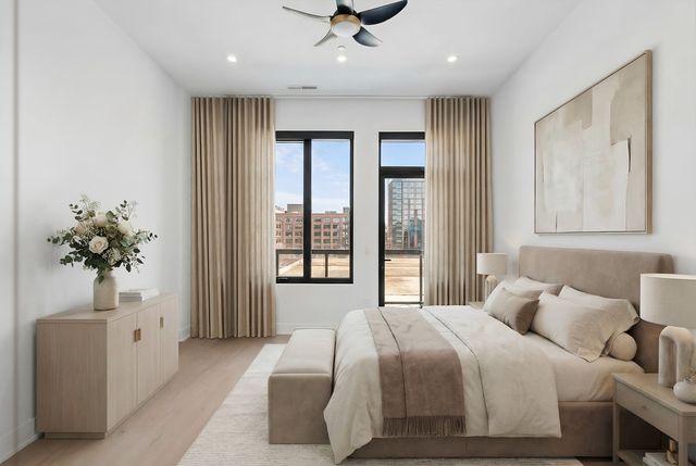 305 S Racine Avenue PHD, Chicago, IL 60607