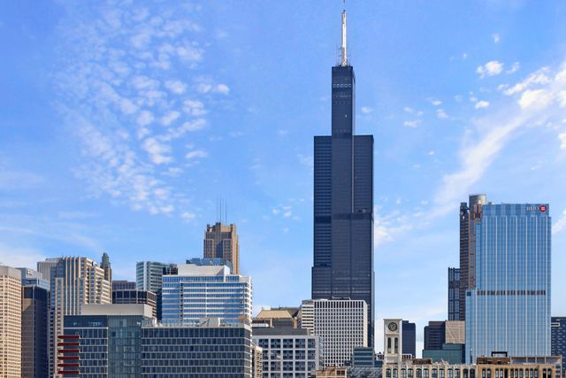 305 S Racine Avenue PHD, Chicago, IL 60607