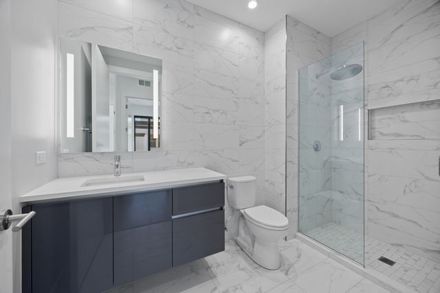 305 S Racine Avenue PHD, Chicago, IL 60607