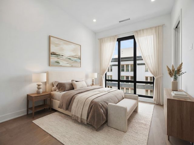 305 S Racine Avenue PHD, Chicago, IL 60607