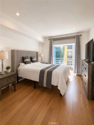 2939 Leeward Ave 420, Los Angeles, CA 90005