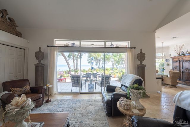 4954 Hickory Shores Blvd, Gulf Breeze, FL 32563
