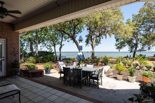 4954 Hickory Shores Blvd, Gulf Breeze, FL 32563