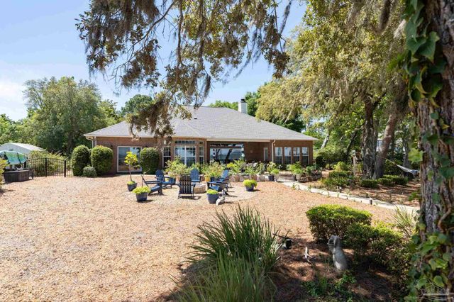 4954 Hickory Shores Blvd, Gulf Breeze, FL 32563