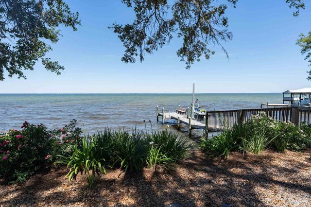 4954 Hickory Shores Blvd, Gulf Breeze, FL 32563