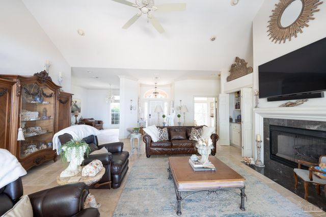 4954 Hickory Shores Blvd, Gulf Breeze, FL 32563