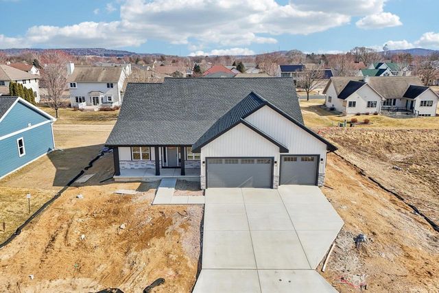 228 Cardinal Lane, Sauk City, WI 53583