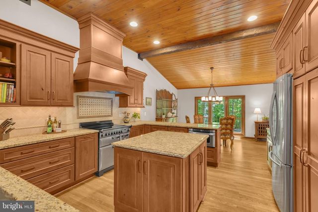 9920 JAYDEE BLVD, Fairfax Station, VA 22039