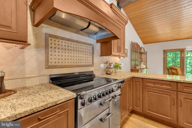 9920 JAYDEE BLVD, Fairfax Station, VA 22039