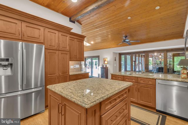 9920 JAYDEE BLVD, Fairfax Station, VA 22039