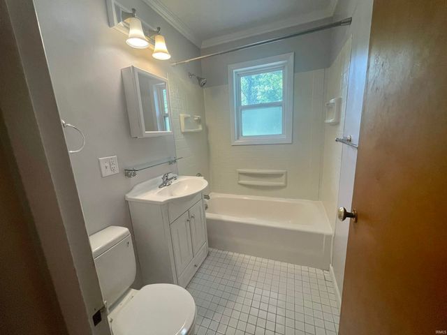 1822 E 2nd Street, Bloomington, IN 47401