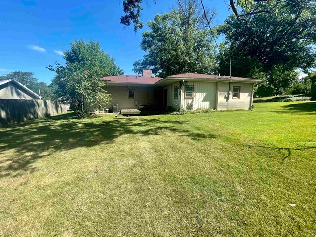 1822 E 2nd Street, Bloomington, IN 47401