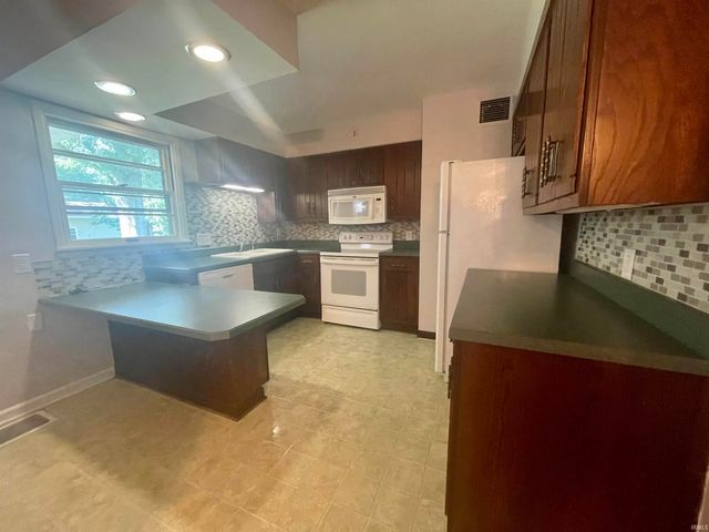 1822 E 2nd Street, Bloomington, IN 47401