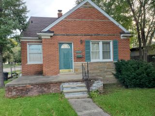21980 Beechwood Avenue, Eastpointe City, MI 48021