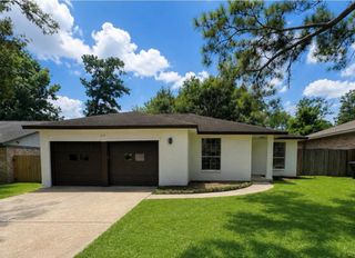 229 Oxford Drive, Conroe, TX 77303