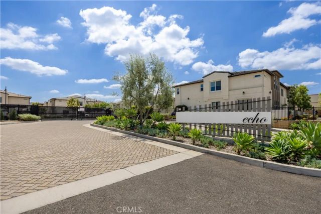 17 Aria, South El Monte, CA 91733