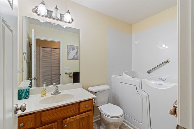 10 Turtlewood, Greece, NY 14626