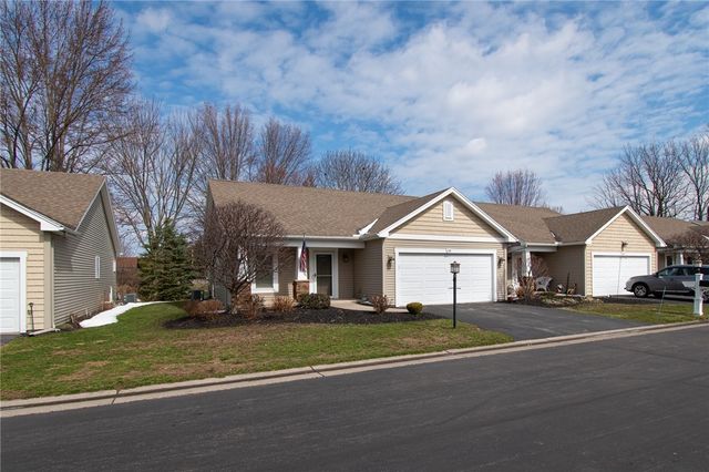 10 Turtlewood, Greece, NY 14626