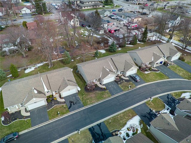 10 Turtlewood, Greece, NY 14626