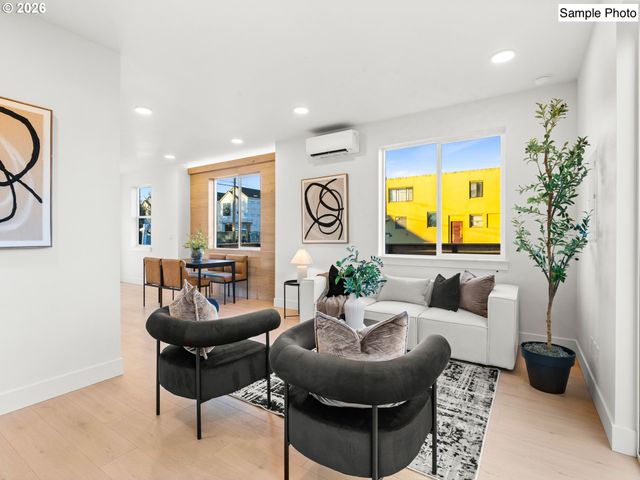 2890 Ne 61st Ave, Portland, OR 97213