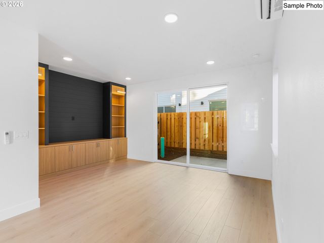 2890 Ne 61st Ave, Portland, OR 97213