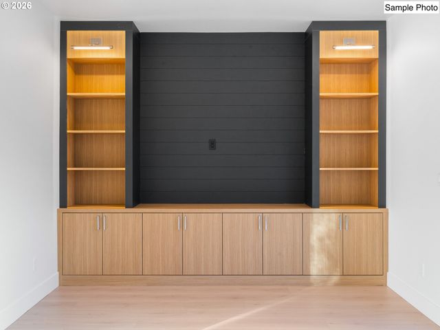 2890 Ne 61st Ave, Portland, OR 97213