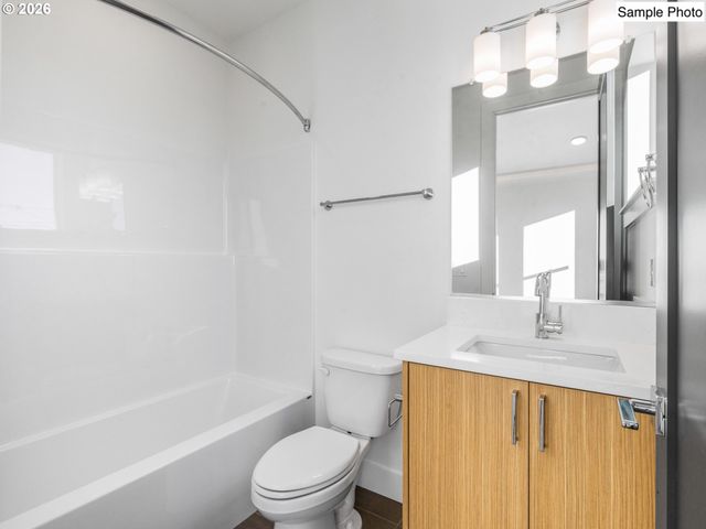 2890 Ne 61st Ave, Portland, OR 97213