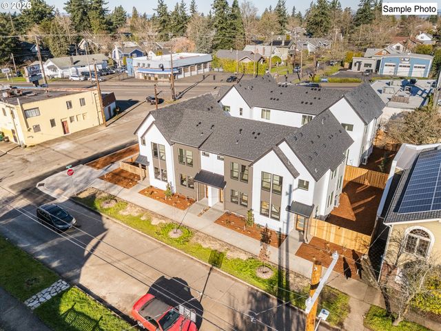 2890 Ne 61st Ave, Portland, OR 97213