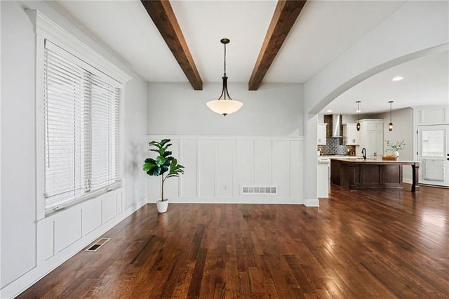 12706 S Laci Circle, Lee's Summit, MO 64086