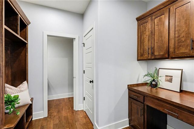 12706 S Laci Circle, Lee's Summit, MO 64086