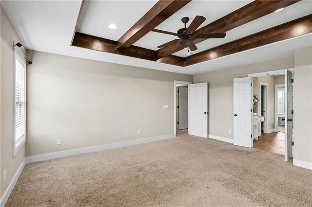 12706 S Laci Circle, Lee's Summit, MO 64086