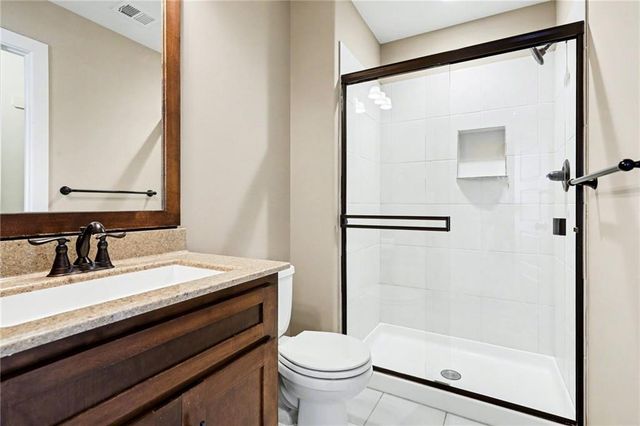 12706 S Laci Circle, Lee's Summit, MO 64086