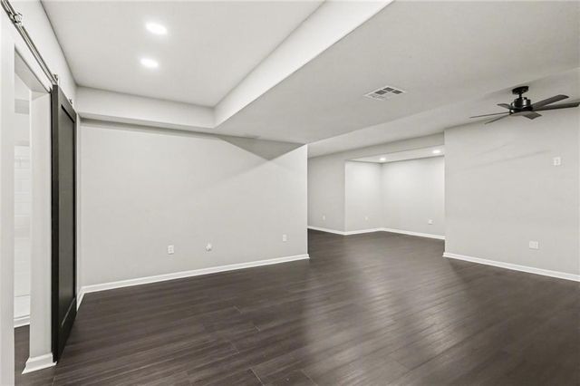 12706 S Laci Circle, Lee's Summit, MO 64086