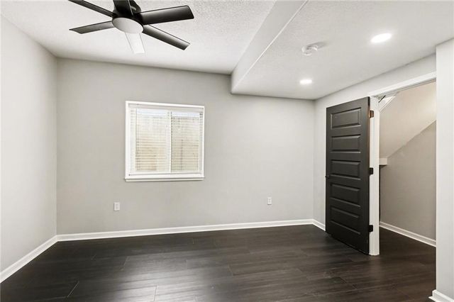12706 S Laci Circle, Lee's Summit, MO 64086