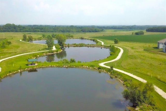 12706 S Laci Circle, Lee's Summit, MO 64086