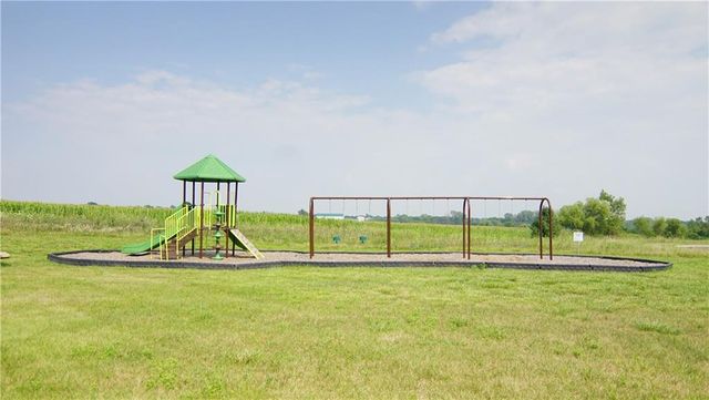 12706 S Laci Circle, Lee's Summit, MO 64086