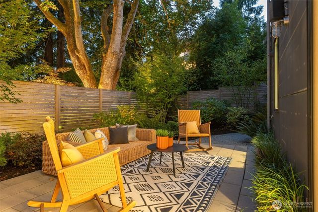 6015 53rd Avenue NE, Seattle, WA 98115