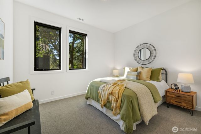 6015 53rd Avenue NE, Seattle, WA 98115