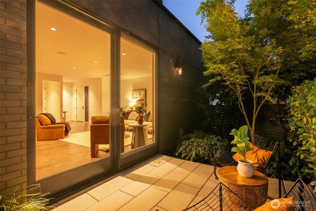 6015 53rd Avenue NE, Seattle, WA 98115